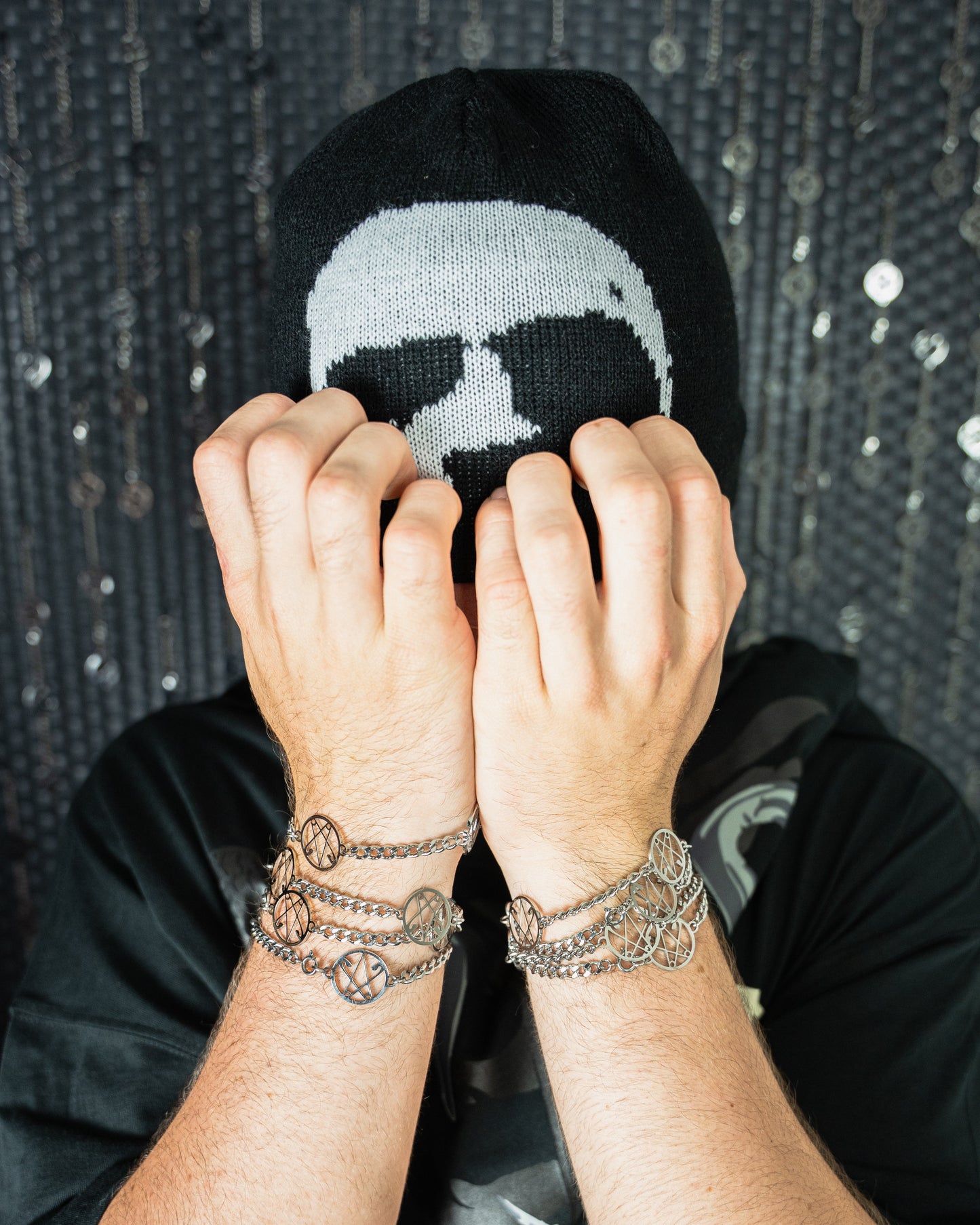 PIN LOGO BRACELET